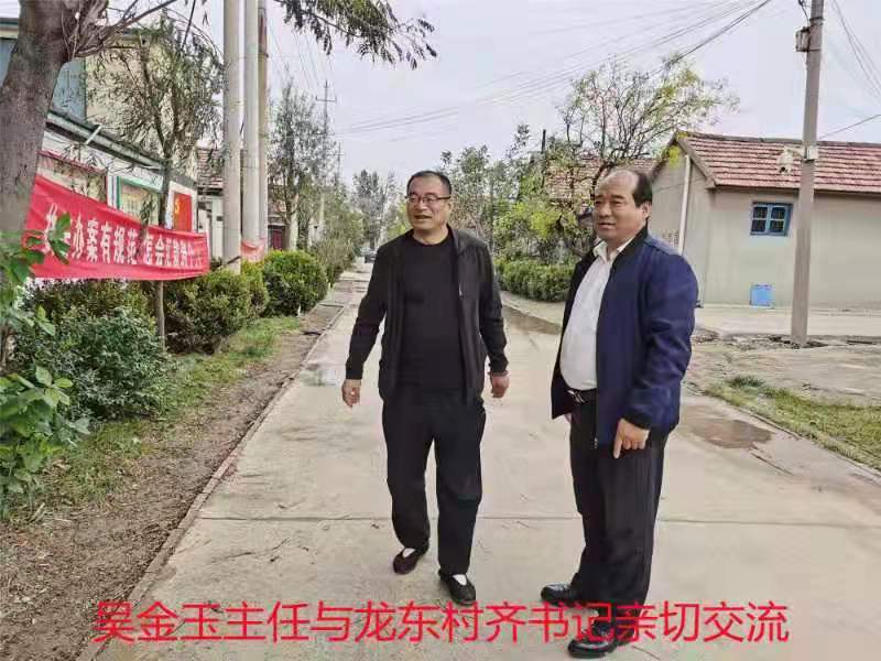 中国评论网记者深入 革命老区了解当地民生 记录农村新变化